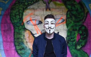 Выплаты в Биткоинах: кому, за что и сколько?
