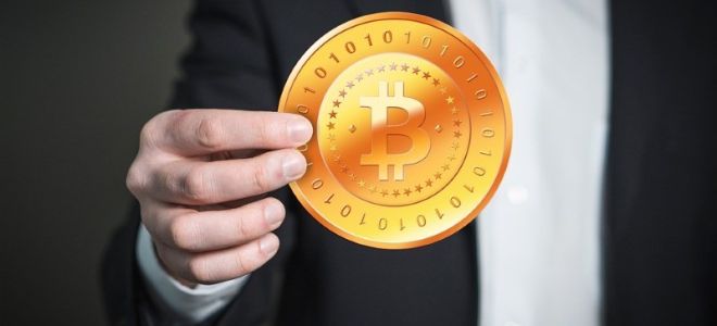 Купить на все свои сбережения биткоины – стоит ли?