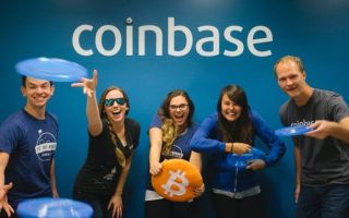 Корреляция стоимости акций криптобиржи Coinbase и цен крипторынка